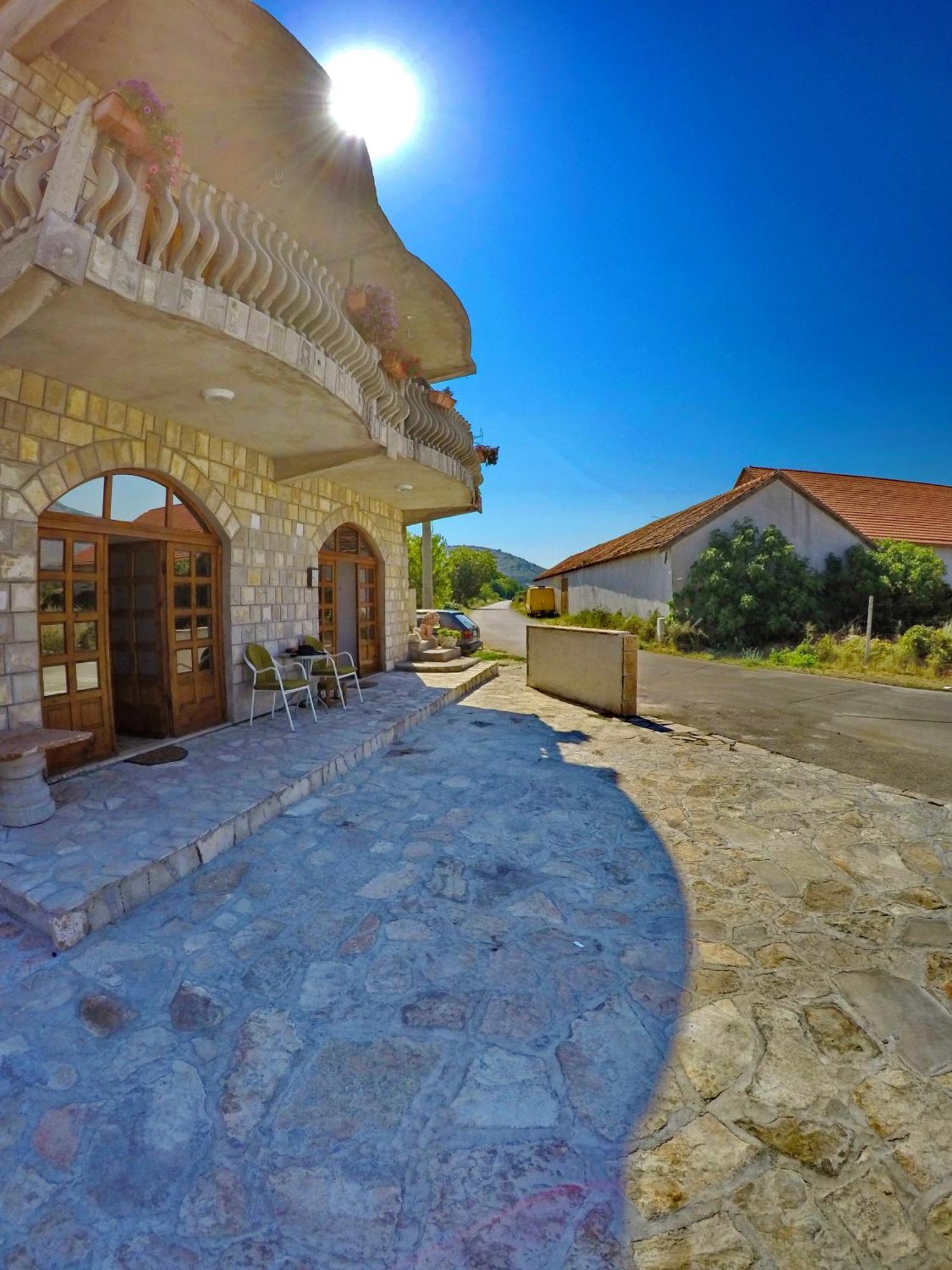 Apartmani Kosjerina Trebinje Exterior foto